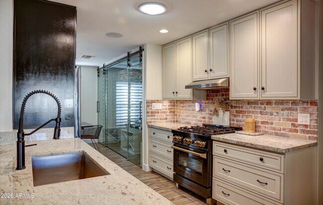 Building Photo - 2016 E State Ave