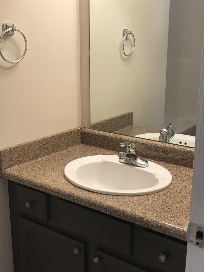 Building Photo - 764 Casey Ln