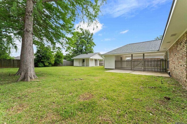 Building Photo - 5431 Charing Way Ave