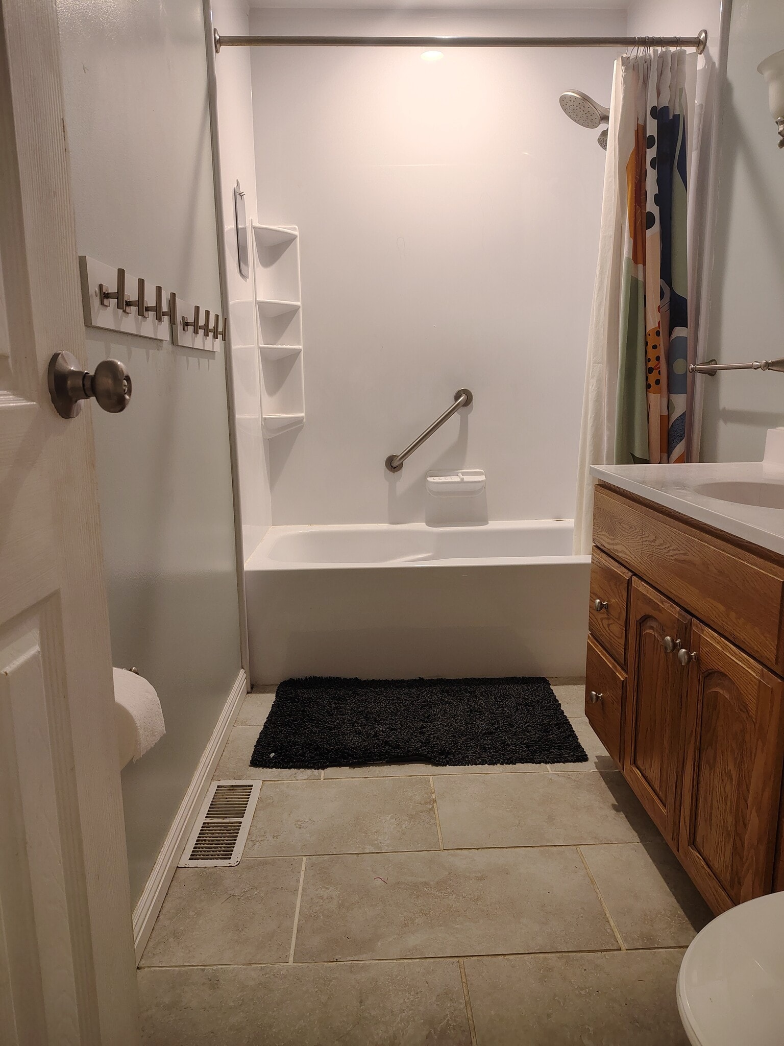 Main bathroom - 3125 Brereton Ct