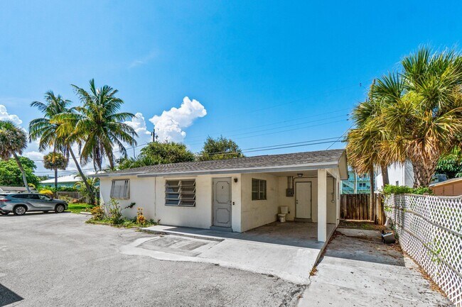 Building Photo - 211 Sunrise Ave
