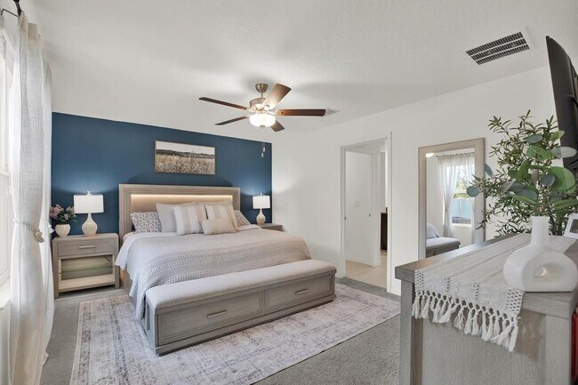 Building Photo - 5538 Blue Azure Dr