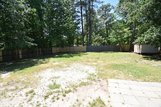 Building Photo - 1646 Rim Rd