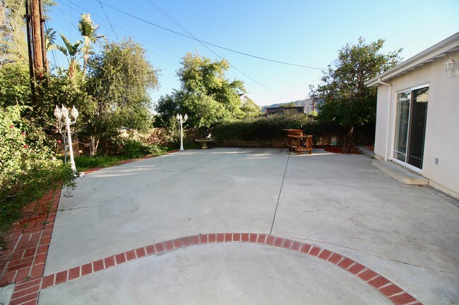 Building Photo - 4420 Lowell Ave