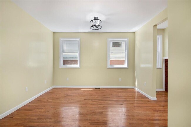 Building Photo - 118 Lehigh Ave