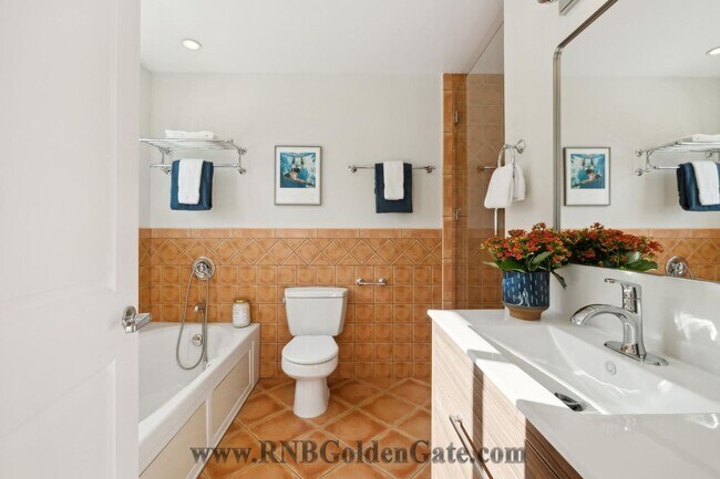 Building Photo - Gorgeous 3 bedroom, 2 and a half bathroom condo in Bernal Park for rent!