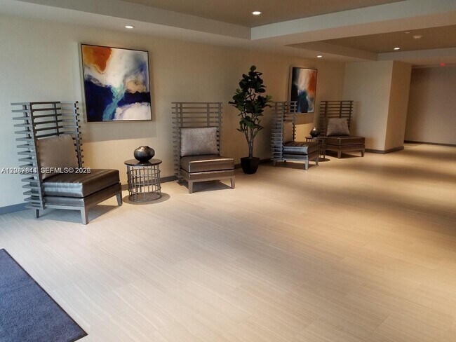 Building Photo - 5300 Paseo Blvd
