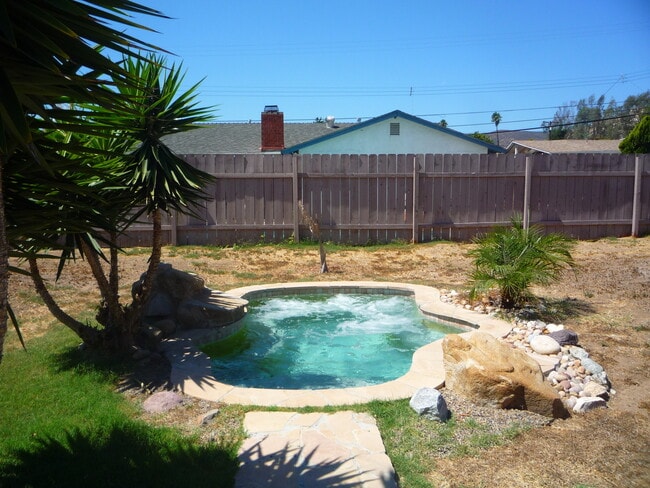Building Photo - Recently Upgraded Poway Single-Story Home
