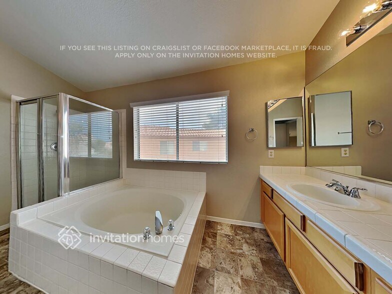 Building Photo - 1862 Vista Del Oso Way