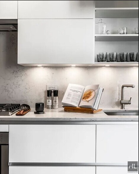Building Photo - AMAZING STUDIO APARTMENT! WON’T LAST!! NO ...
