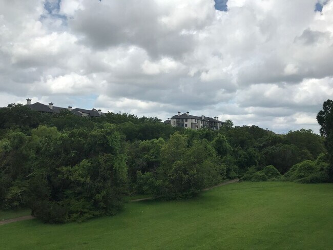 Building Photo - Great Location 2/2 BACKS TO NORTHEN WALNUT CREEK TRAIL