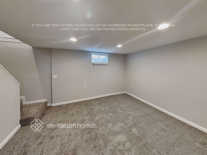 Building Photo - 387 Helena Cir