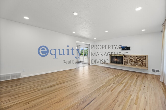 Building Photo - 8894 S 540 E