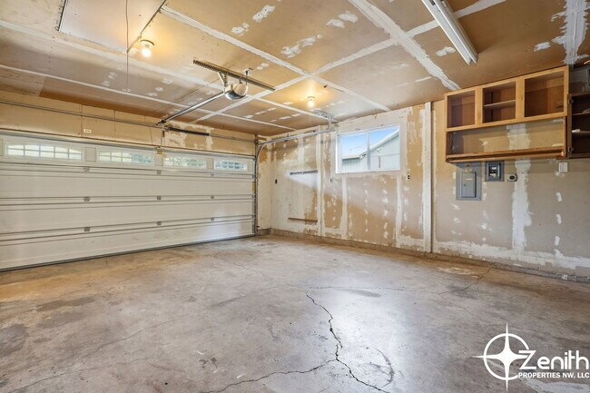 Building Photo - 2409 SE 139th Ave