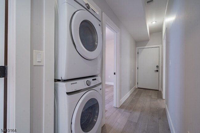 Building Photo - 626 S 20th St