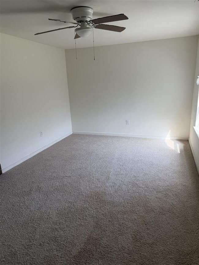 Building Photo - 3528 E Richmond Rd