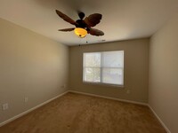 Building Photo - Beautiful home in the desirable Shadowlawn...