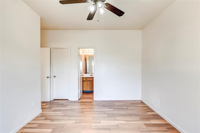 Building Photo - 2808 Southampton Way