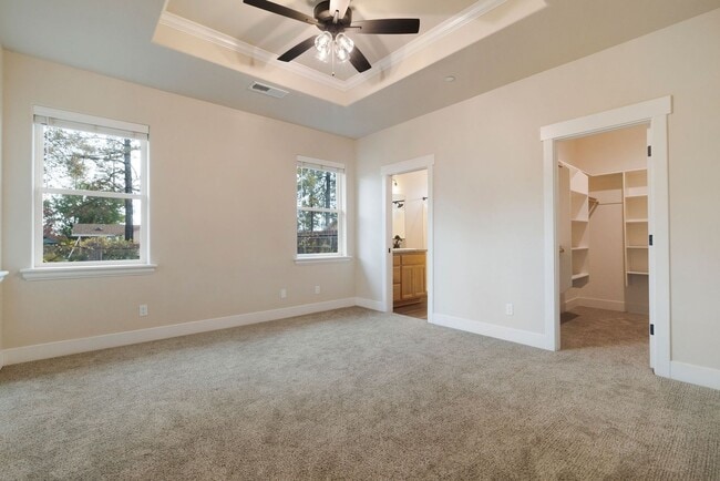 Building Photo - Charming 2-Bedroom, 2-Bath Home with Garage and Office/Den in Paradise, CA!