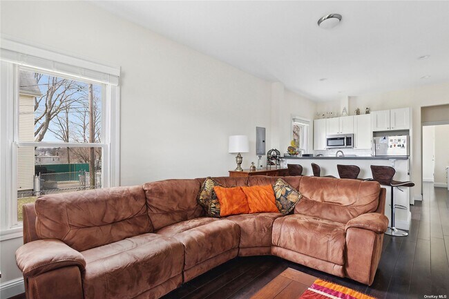 Building Photo - 15 Summit Pl