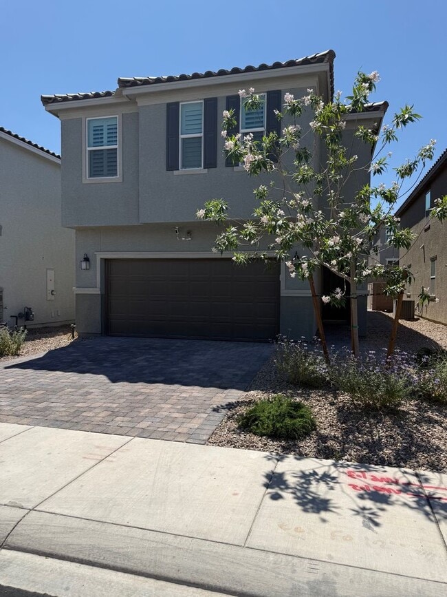 Building Photo - Spacious Home in Belcarra