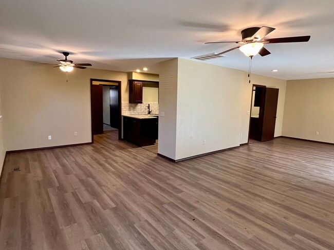 Building Photo - Beutiful 2 Bed 2 Bath Home in Downtown Edmond