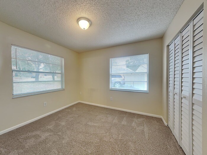 Building Photo - 216 Carla Ann Ct