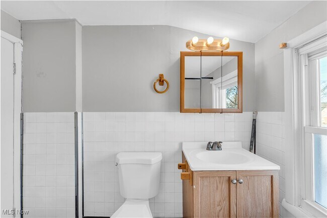 Building Photo - 6306 Westlake Ave