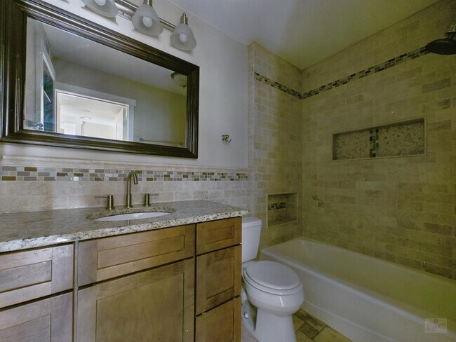 Building Photo - 2529 Rio Grande St