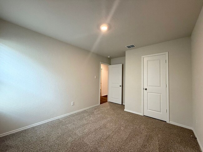 Building Photo - 14741 Cooke Delta