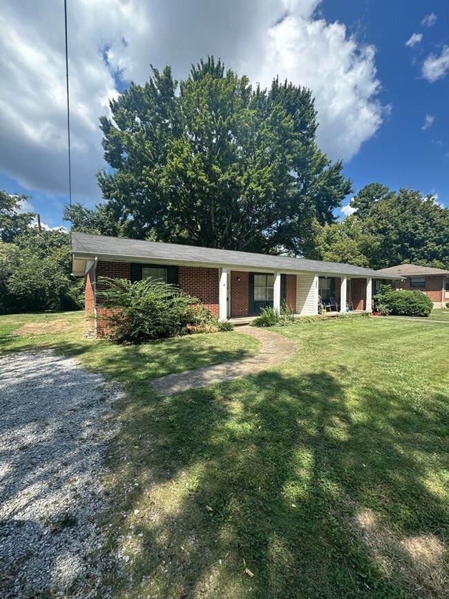 Building Photo - 4203 Davis Ln