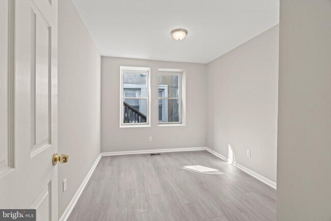 Building Photo - 1018 S 52nd St