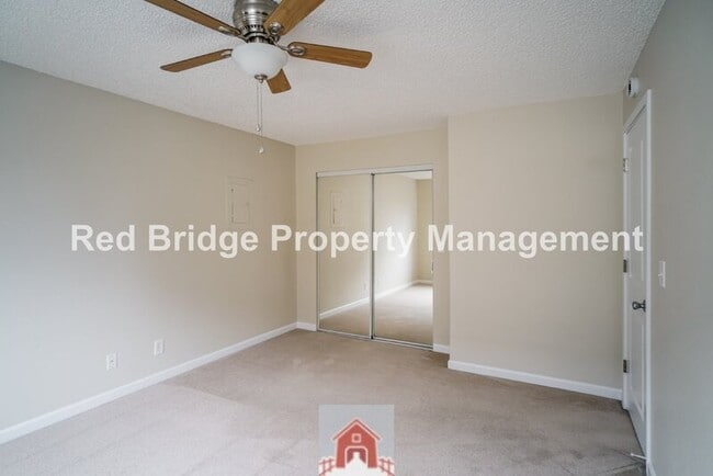 Building Photo - 4314 Southwest View Point Ter