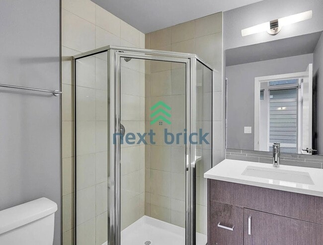 Building Photo - 3BR / 3BA Single-Family Home in Desirable Seattle Neighborhood