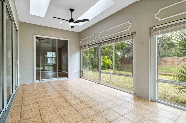 Building Photo - 7 Arbor Oaks Dr