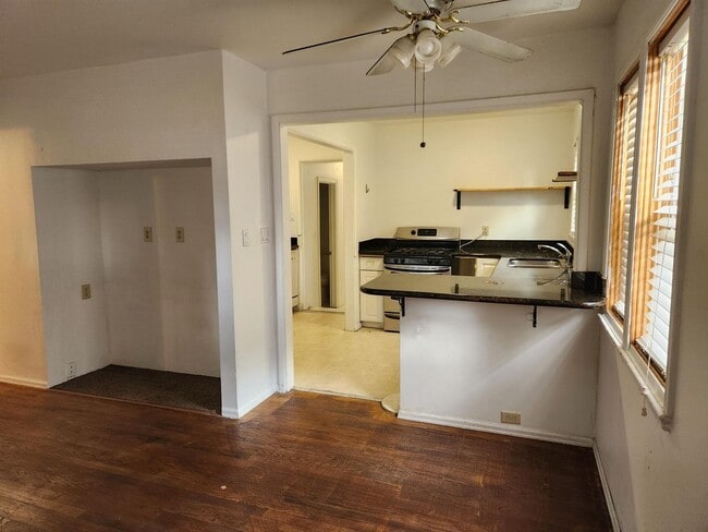 Building Photo - Gorgeous 4 bed/2 Bath home for rent $500 Off 1st Month Rent