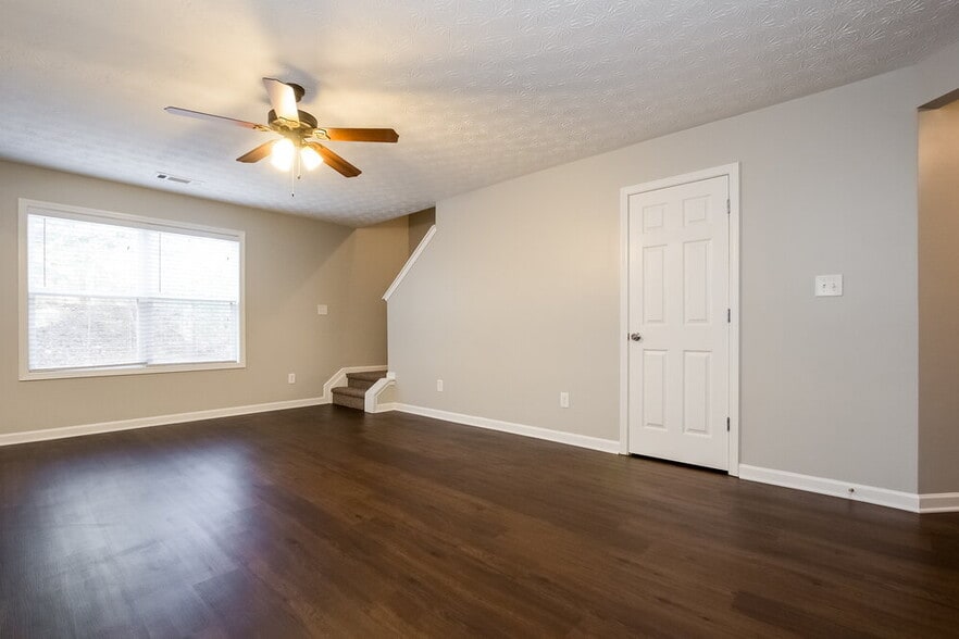Building Photo - 541 Double Creek Dr