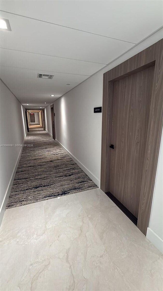 Building Photo - 5825 Collins Ave