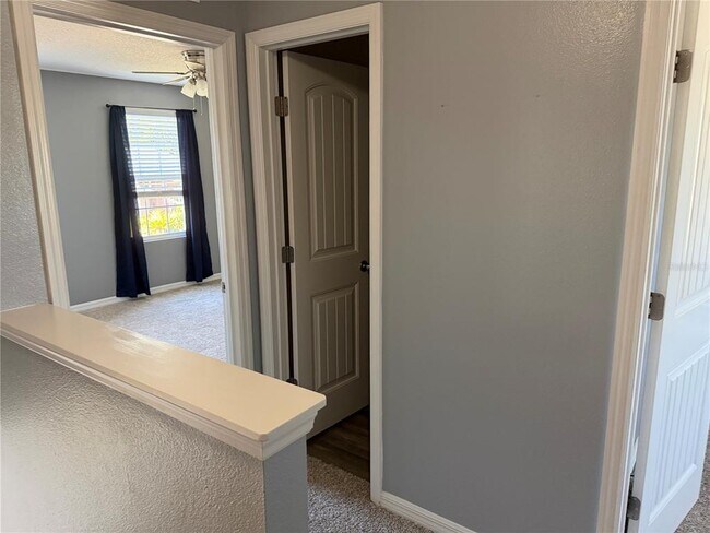 Building Photo - 7 Russkin Ln