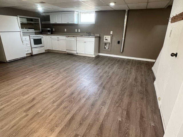 Kitchen/dining/laundry - 510 E King St