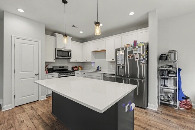 Building Photo - 341 Chapman Cir