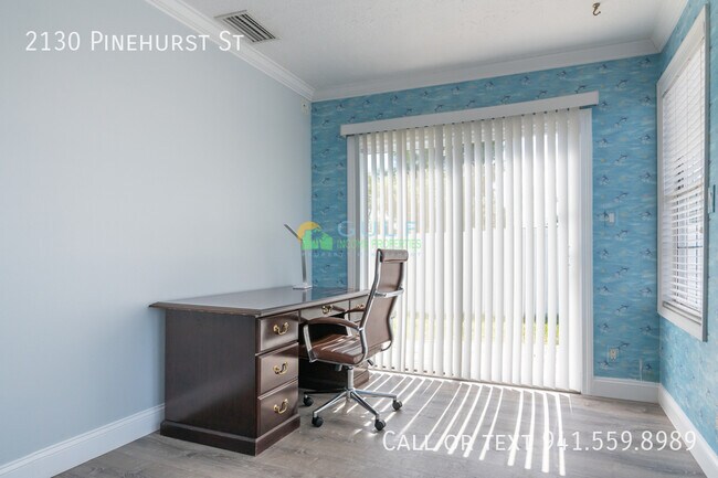 Building Photo - 2130 Pinehurst St