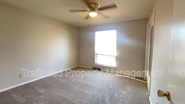 Building Photo - 6109 N Broadway