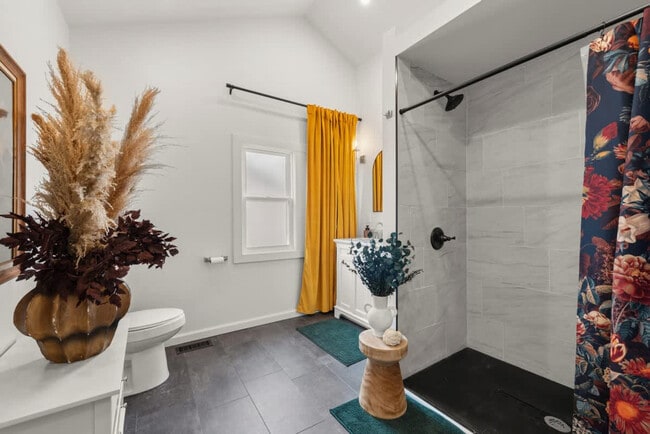 Building Photo - 4040 W 158th St