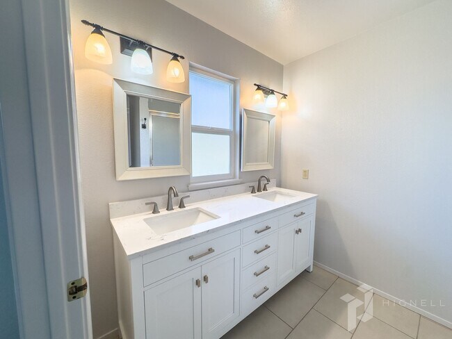 Building Photo - Amber Grove Home for Rent in Chico CA | Pool, Remodeled Interior, Landscaped Yard