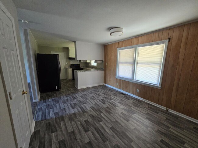 Building Photo - 4617 Belford Rd