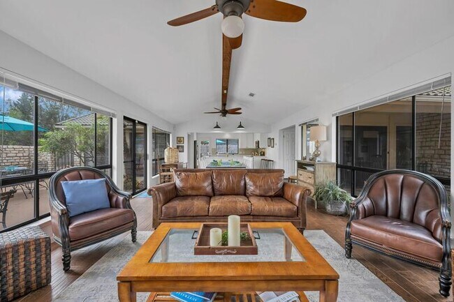 Building Photo - 202 Lighthouse Dr