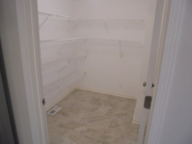 Building Photo - 270 Bridlewood Cir