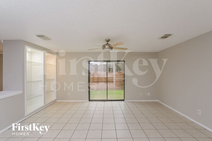 Building Photo - 2304 Paddle Creek