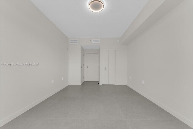 Building Photo - 140 S Dixie Hwy